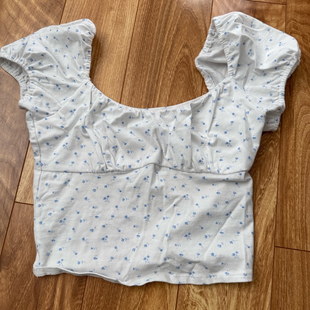 Hollister Floral Print Puff Sleeve Top
